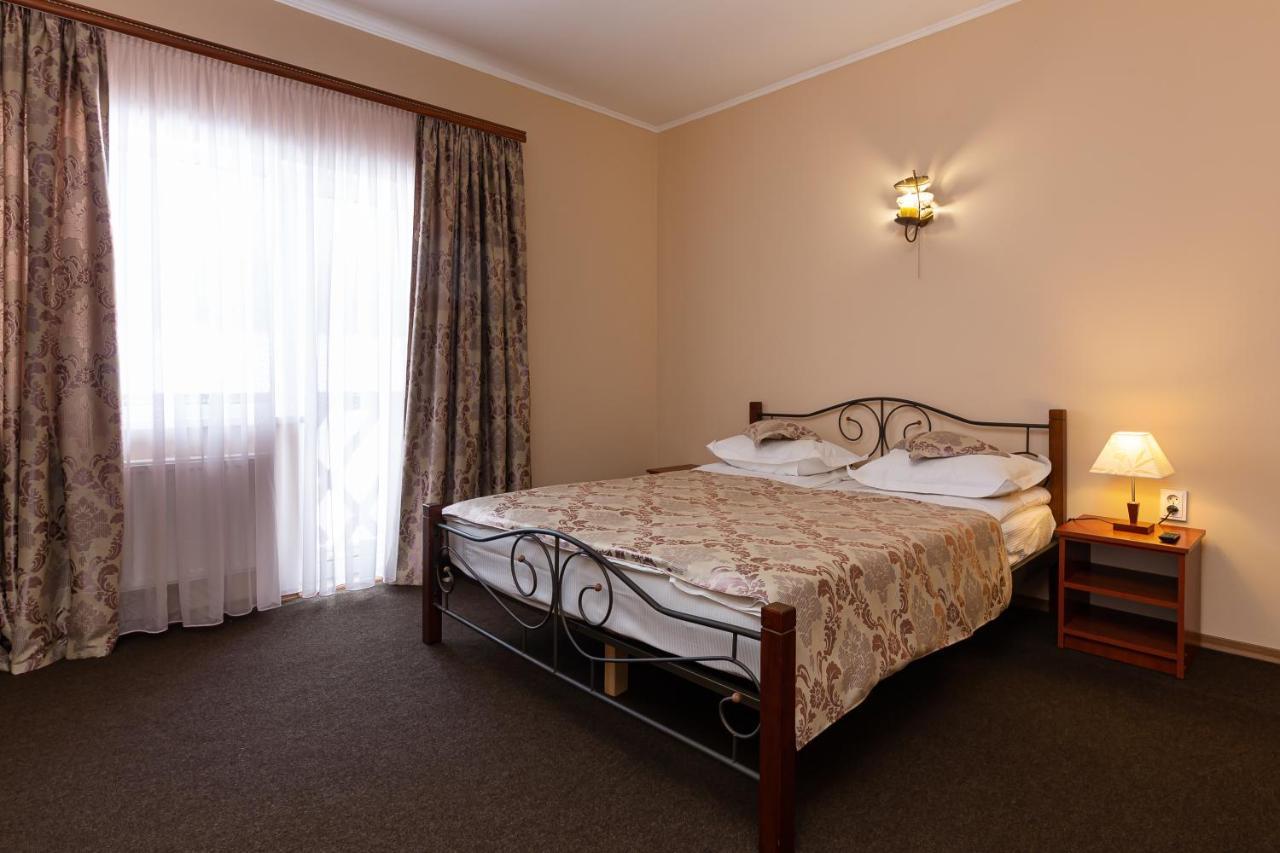 Panska Rovin Hotel Mohnate ภายนอก รูปภาพ
